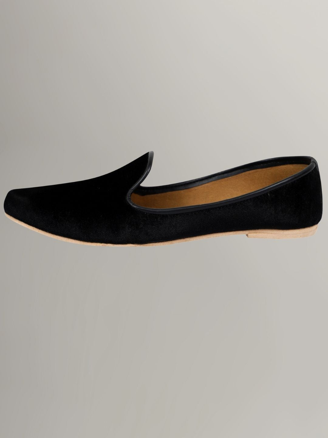 DEEUCO Ethnic Men's Velvet Juttis and Mojaris