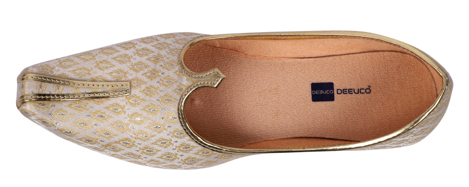 DEEUCO Men's Ethnic Cream N Golden Wedding and Sherwani Jutti, Mojari