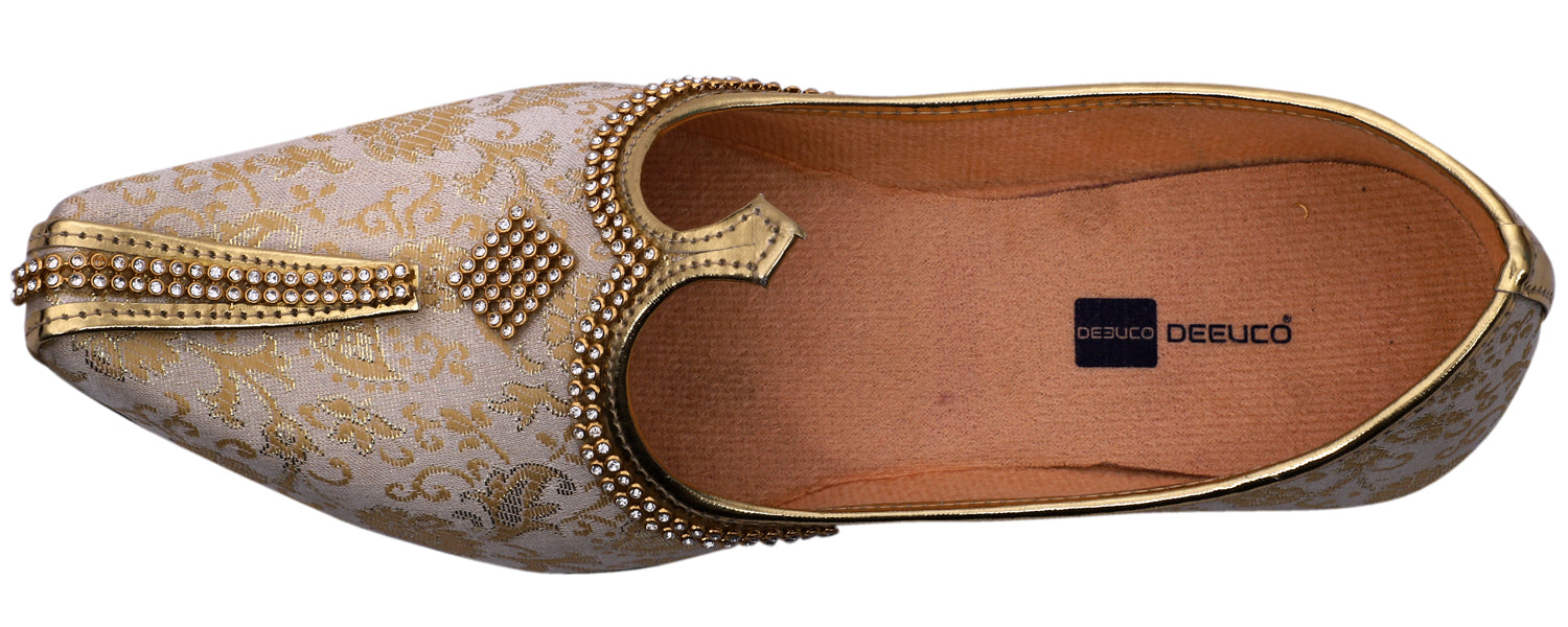 DEEUCO Men's Ethnic Cream and Golden Wedding and Sherwani Jutti, Mojari