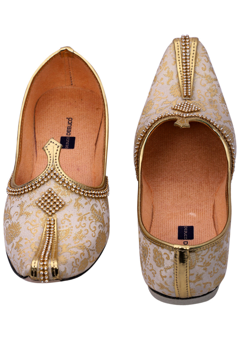 DEEUCO Men's Ethnic Cream and Golden Wedding and Sherwani Jutti, Mojari