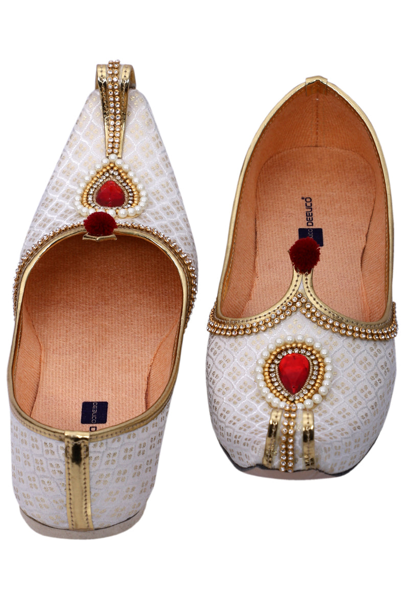 DEEUCO Men's Ethnic Cream N Golden Wedding and Sherwani Jutti, Mojari