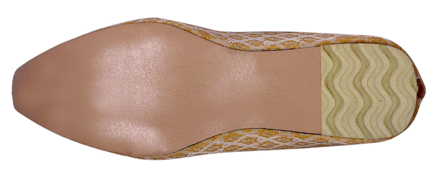 DEEUCO Men's Ethnic Cream N Golden Wedding and Sherwani Jutti, Mojari