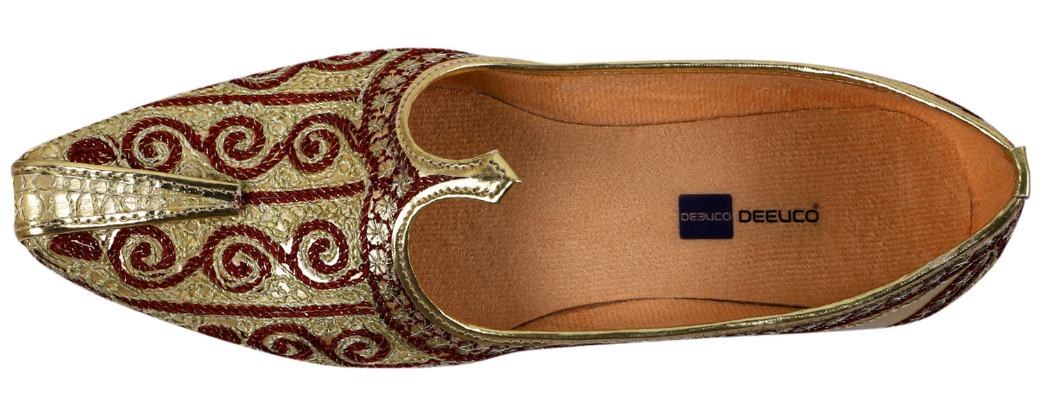 DEEUCO Men's Ethnic Golden and Maroon Embroidery Design Wedding and Sherwani Jutti,Mojari