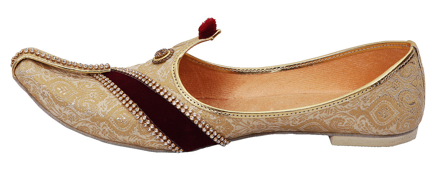 DEEUCO Men's Premium Golden with Maroon Wedding and Sherwani Jutti, Mojari