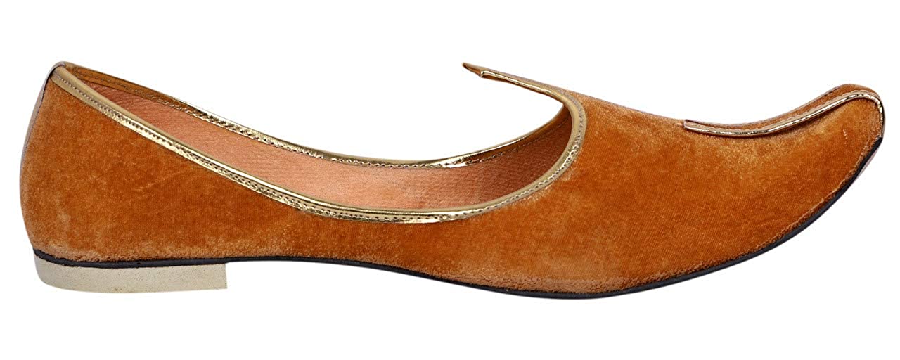 DEEUCO Men's Traditional Velvet Wedding and Sherwani Jutti/Mojari (Beige)