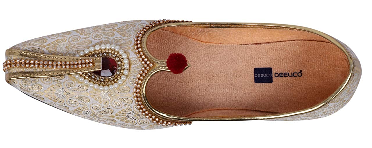 DEEUCO Men's Traditional Wedding and Sherwani Jutti/Mojari (Cream and Red)