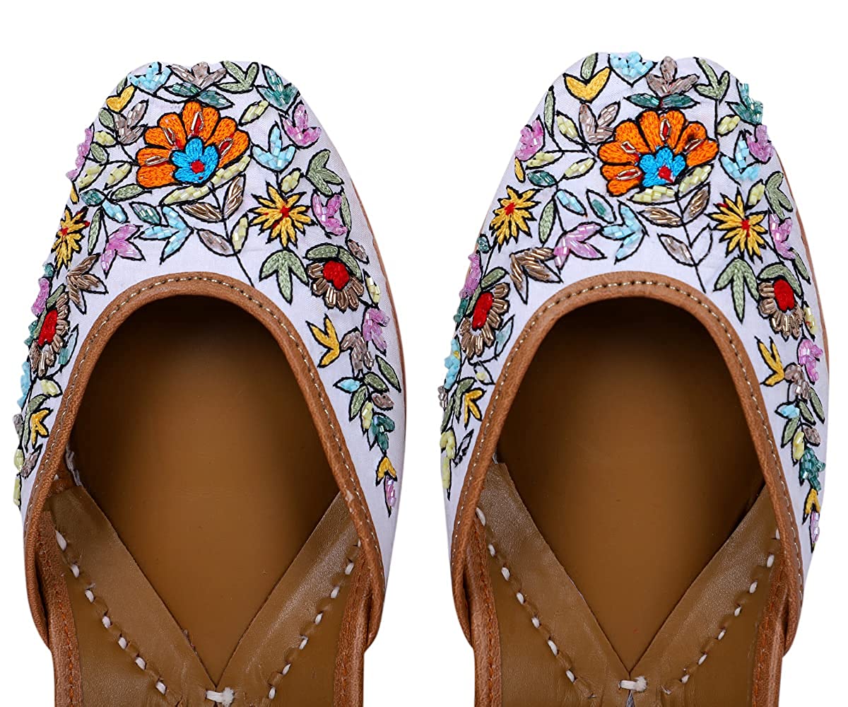DEEUCO Women's Premium Multi-color Embroidery Jutti.