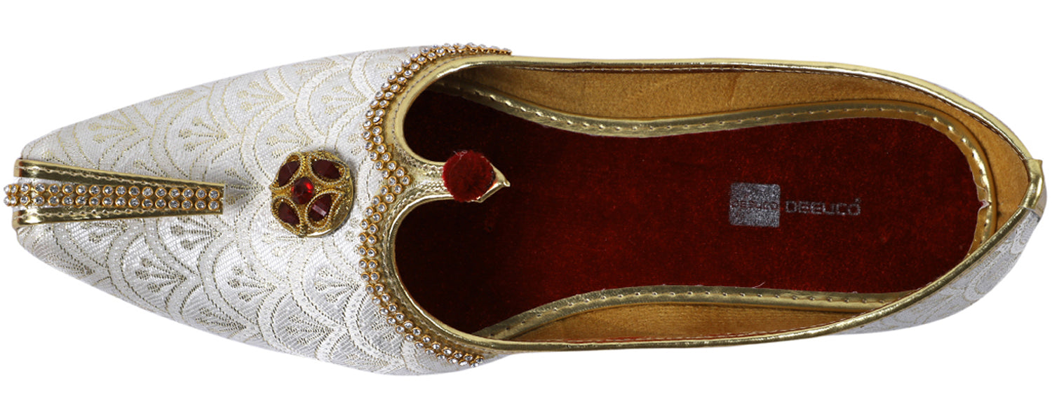 DEEUCO Men's Ethnic Cream and Golden Wedding and Sherwani Jutti,Mojari