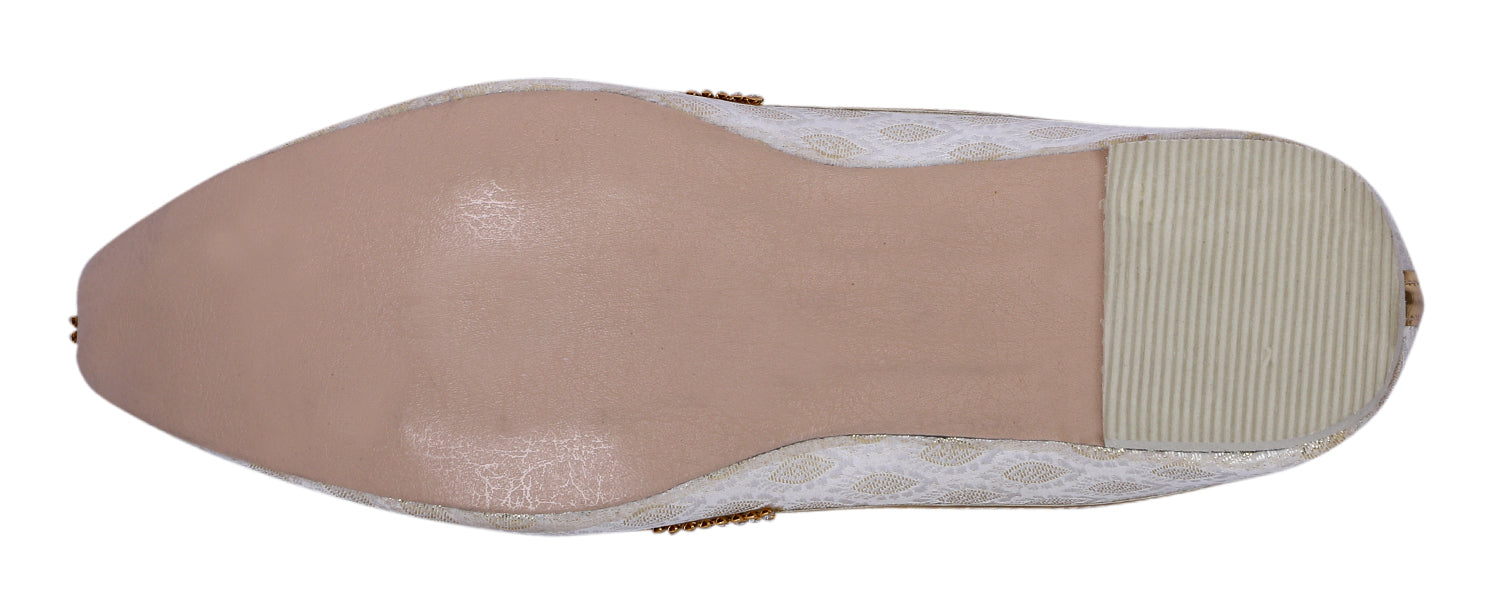 DEEUCO Men's Traditional White and Golden Wedding, Party and Sherwani Jutti,Mojari