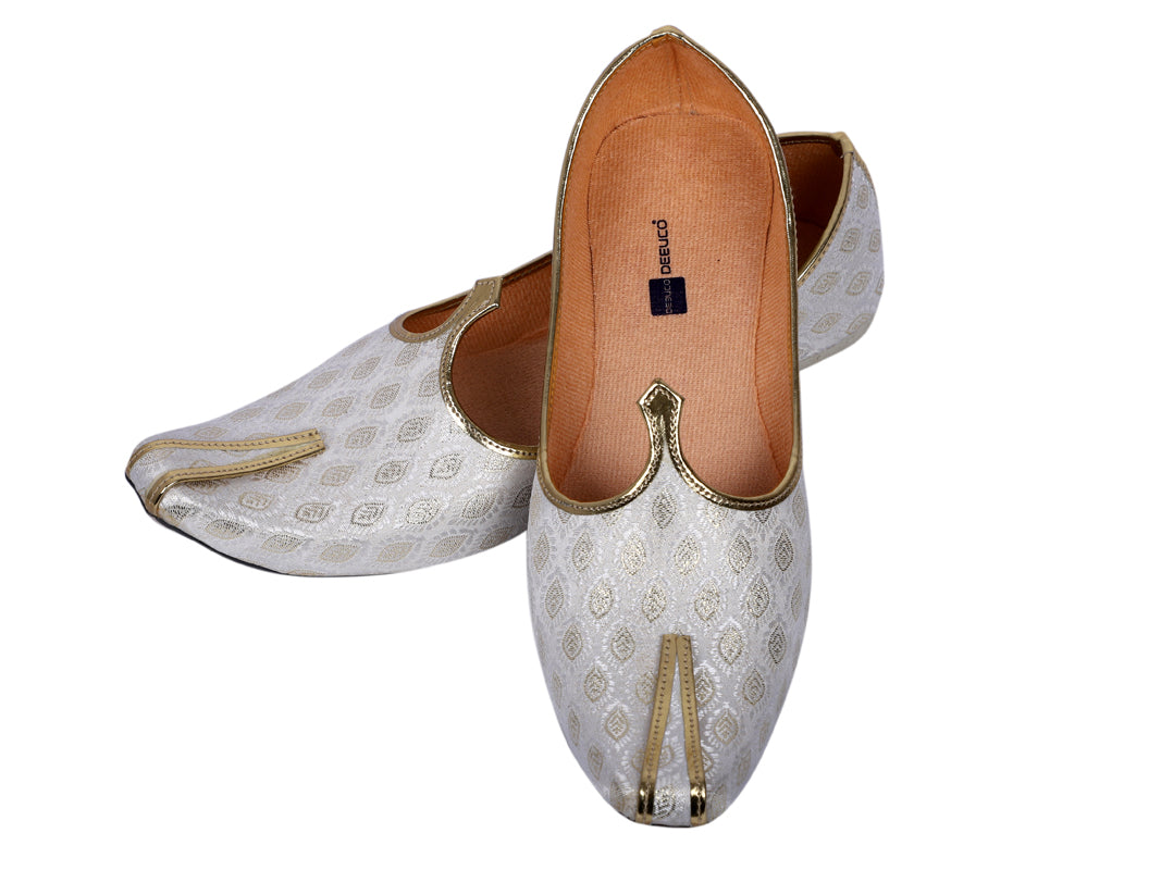 DEEUCO Men's Traditional White and Golden Wedding and Sherwani Jutti,Mojari
