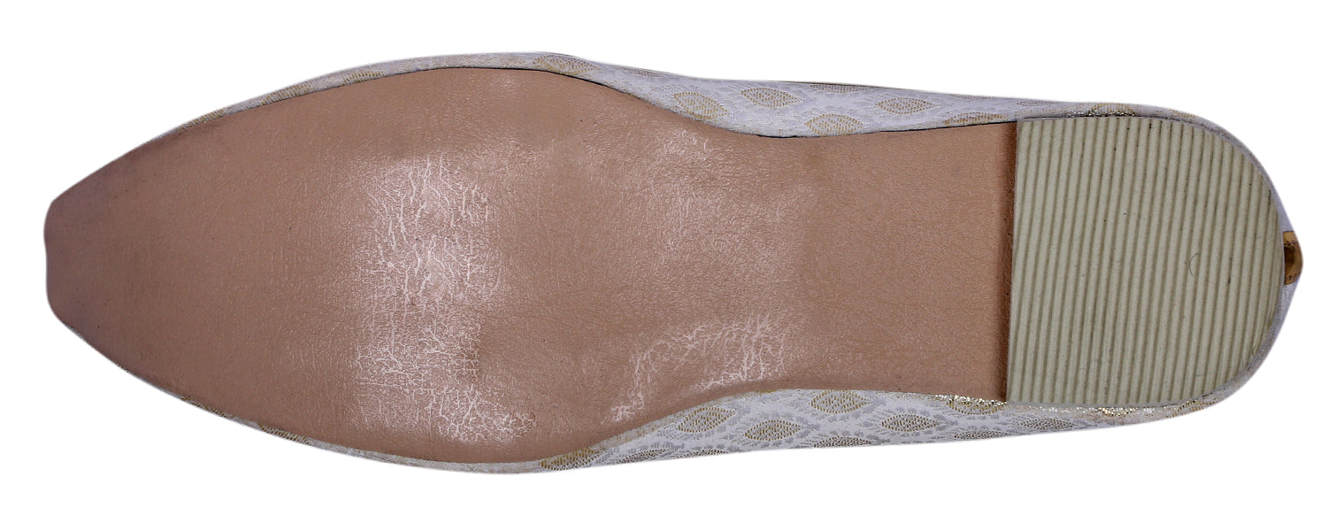 DEEUCO Men's Traditional White and Golden Wedding and Sherwani Jutti,Mojari