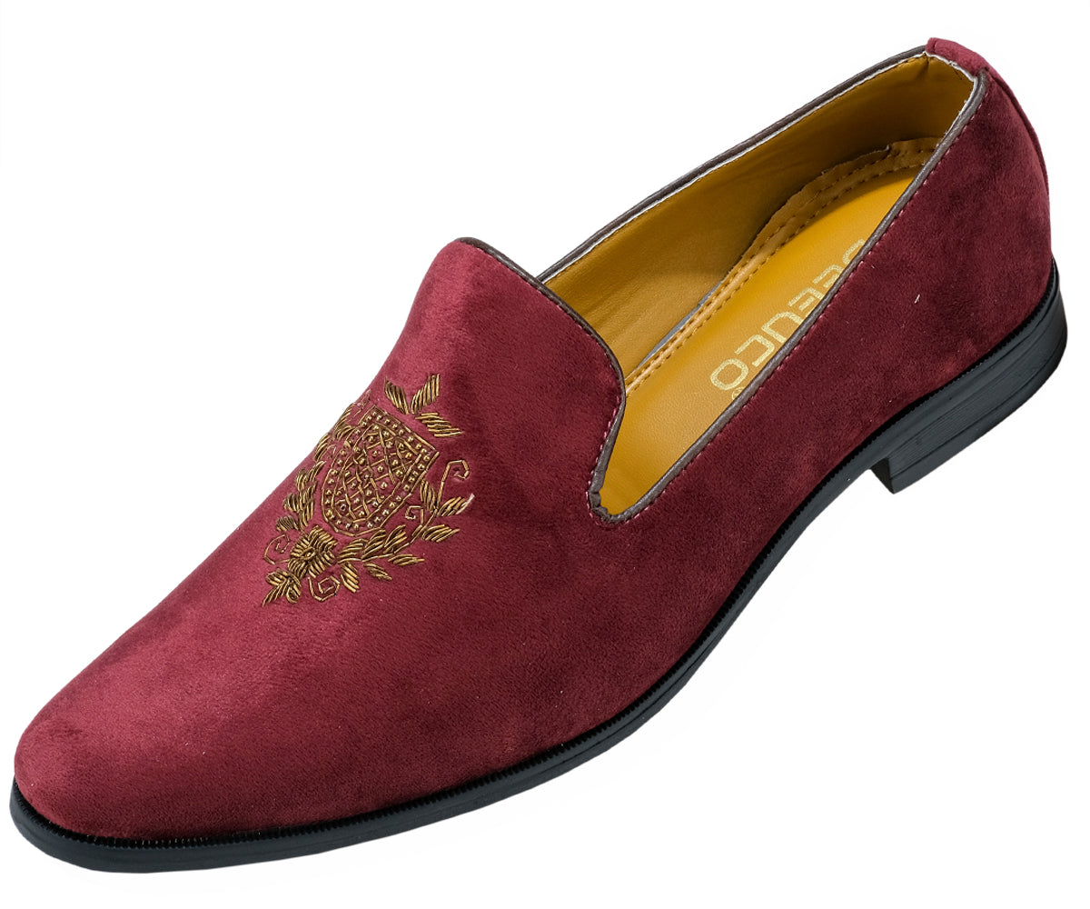 Deeuco Premium Maroon Velvet Hand Embroidered Jutti