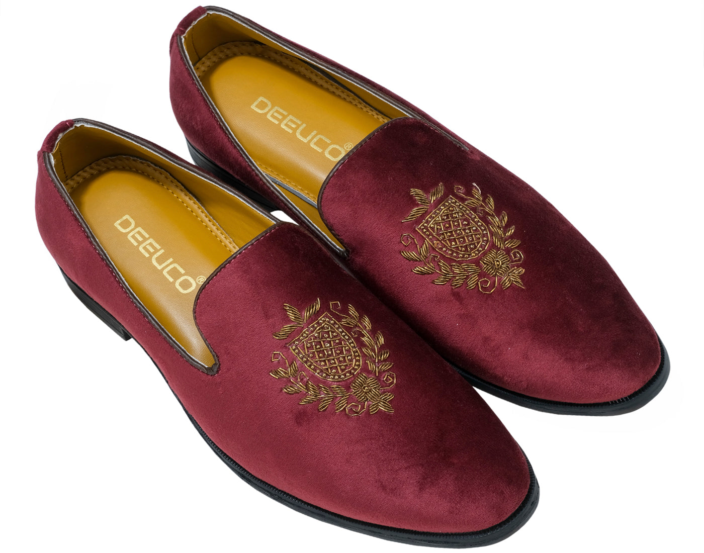 Deeuco Premium Maroon Velvet Hand Embroidered Jutti