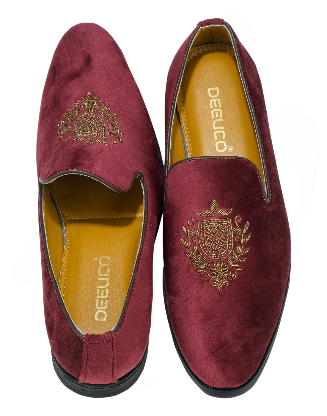 Deeuco Premium Maroon Velvet Hand Embroidered Jutti