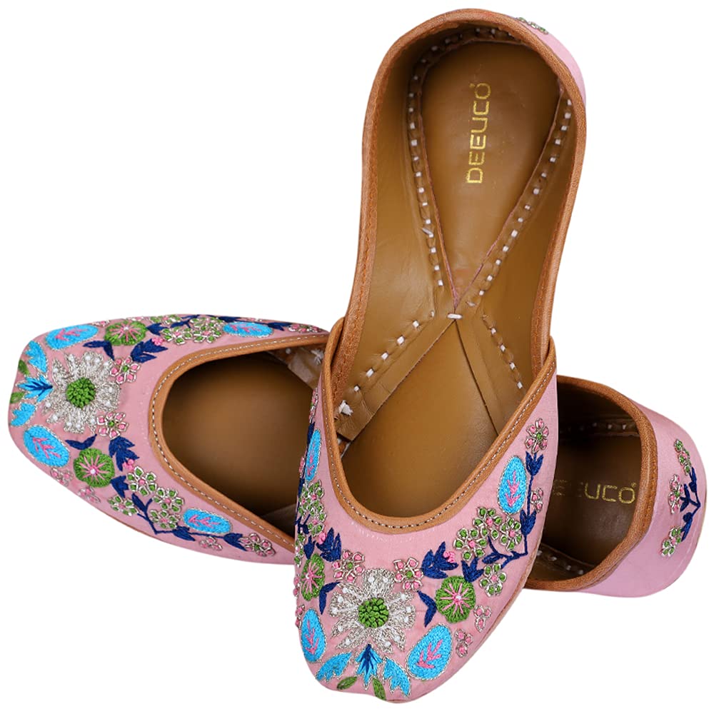 DEEUCO Women's Blue and Pink Embroidery Jutti