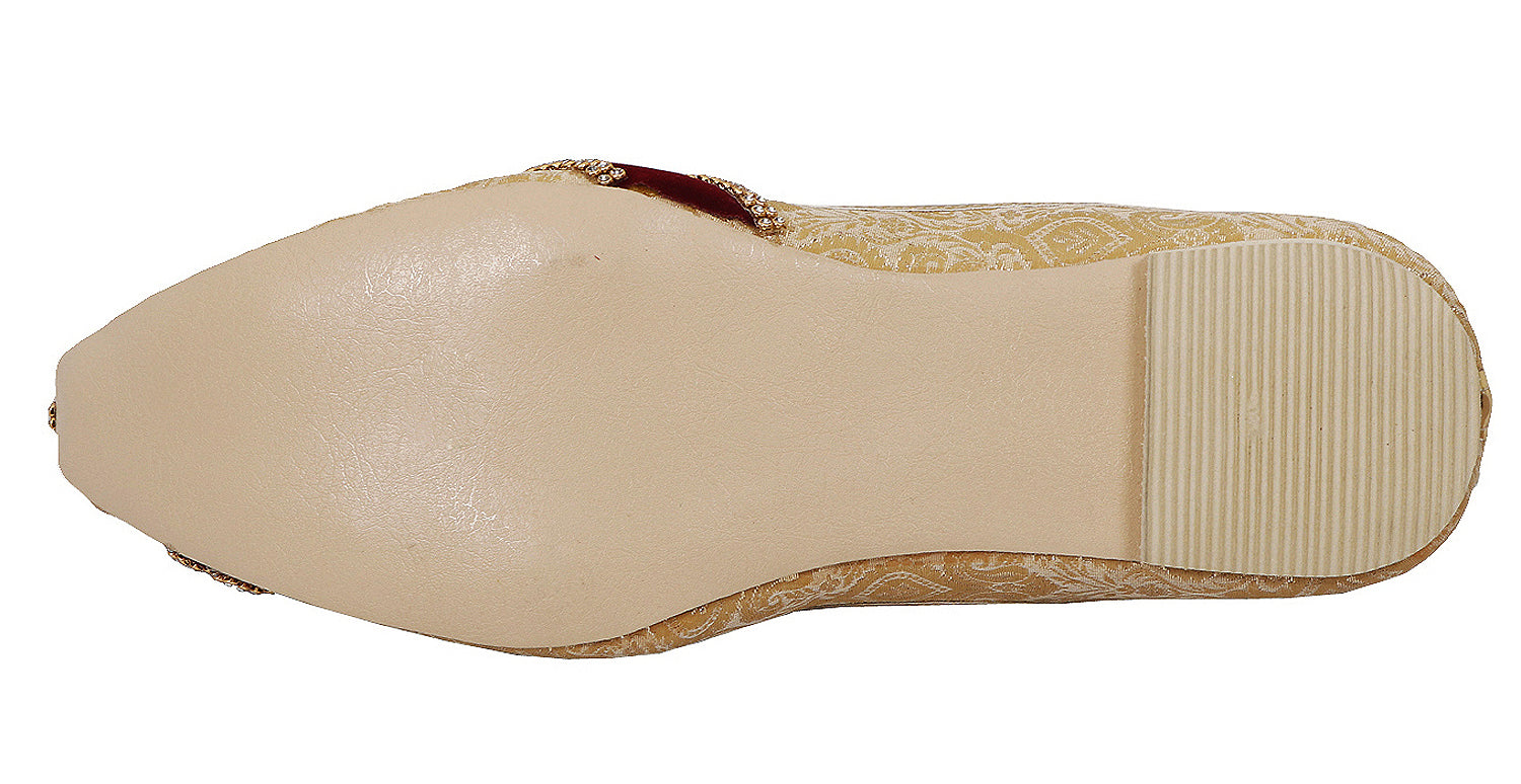 DEEUCO Men's Premium Golden with Maroon Wedding and Sherwani Jutti, Mojari
