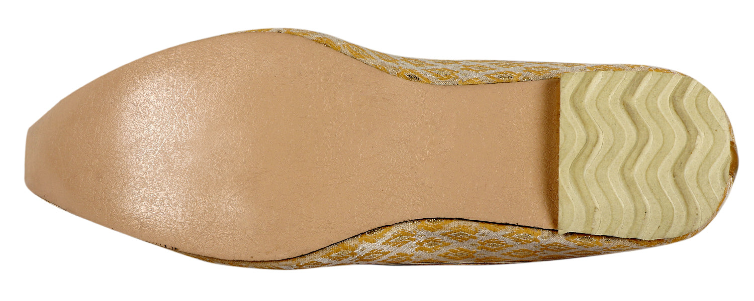 DEEUCO Men's Traditional Premium Cream and Golden Wedding and Sherwani Jutti (Mojari)